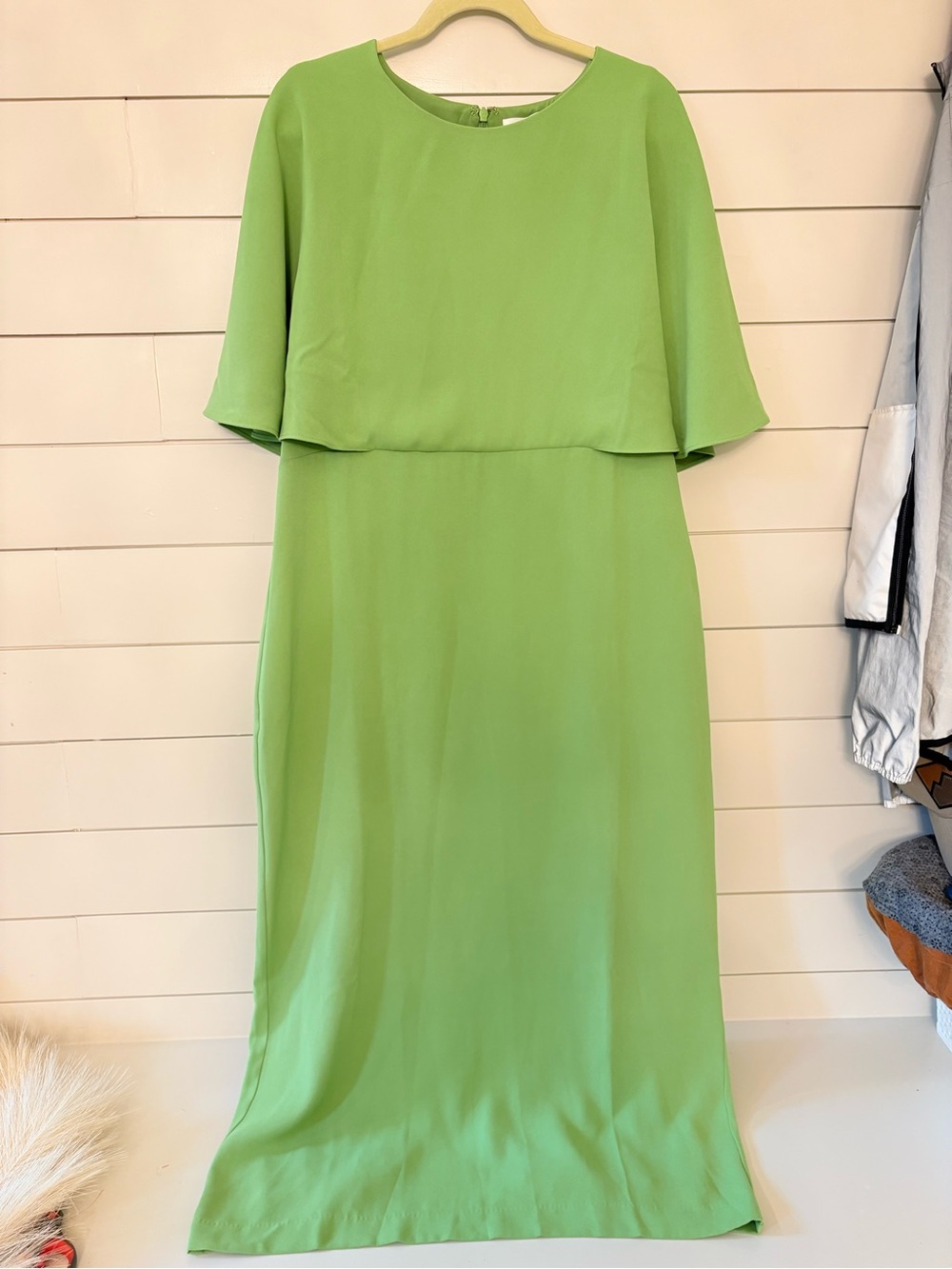 POMANDER PLACE Tuckernuck Pistachio Green Cape Leah Midi Dress 12 NWT